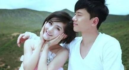 救援爱图画的男孩